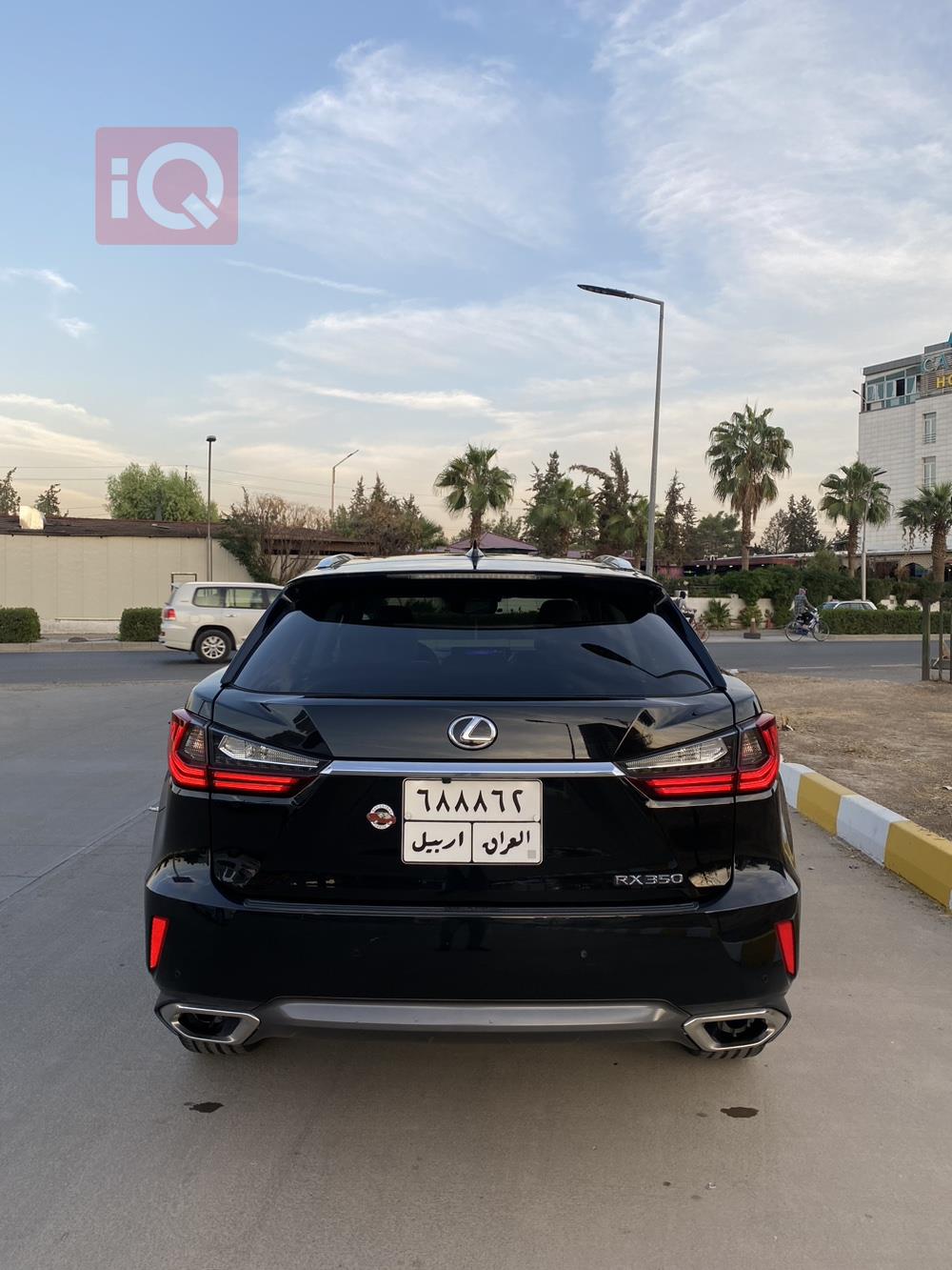 لێکزس RX